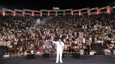 حميد الشاعري يشعل حفل مهرجان المسرح الروماني فى الساحل (صور)