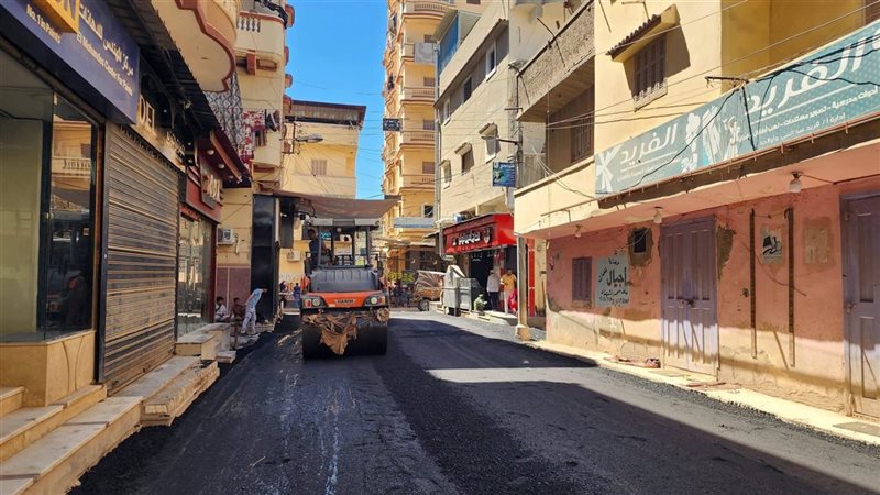 رصف شارع البحر بمدينة