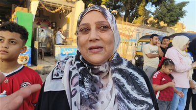 والدة إمام عاشور: أنقذته من الموت صغيرًا ووعدني يعوضني لما يكبر (فيديو)  