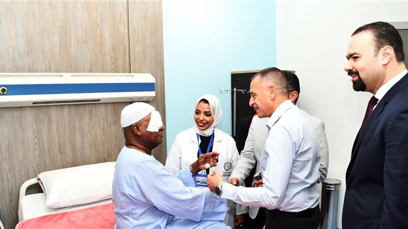 عمليات زراعة القرنية