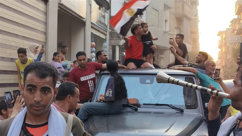 استقبال أمام عاشور،