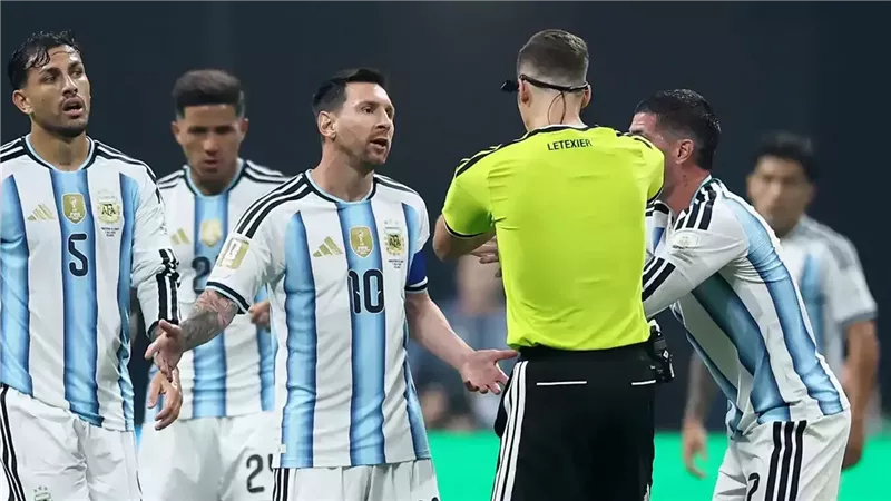 اعتراض لاعبي الأرجنتين