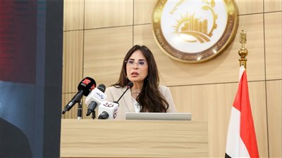 مطالبات لـ راندة المنشاوي بمراجعة قرارات تخصيص الأراضي الصادرة لشقيق زوجة وزير إسكان سابق