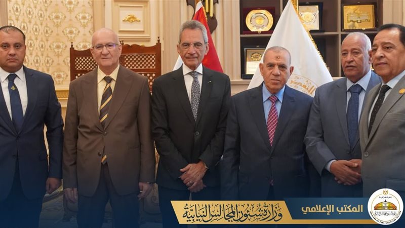 لقاء وزير المجالس