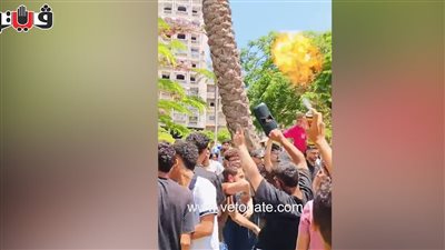 أغانٍ وأعلام وفوم، طلاب بورسعيد يحتفلون بانتهاء ماراثون الثانوية العامة (فيديو)