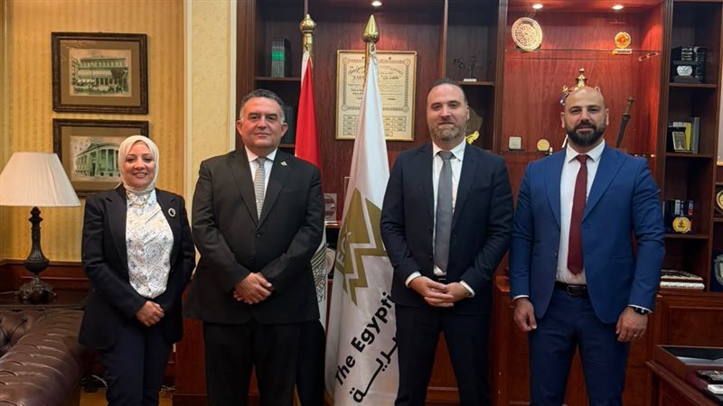 رئيس البورصة يستقبل