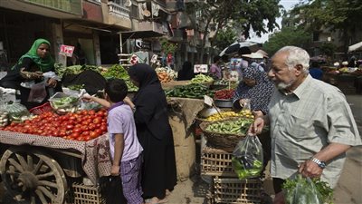 إلى أين يتجه الغلاء المعيشي ومتى تنخفض الأسعار فى مصر؟ خبير يوضح  