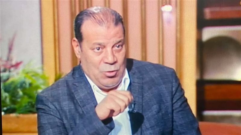 الكاتب الصحفي عصام
