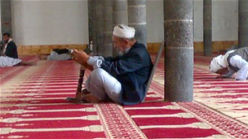 المكوث في المسجد