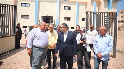 محافظ دمياط يتفقد الصالة المغطاة برأس البر لبحث خطة تطويرها الشامل
