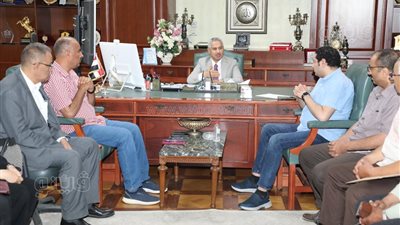 تبدأ بالطالب والمعلم، محافظ بني سويف يوجه بوضع روشتة علاج لتطوير التعليم