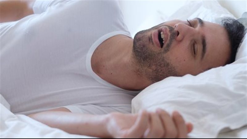 الشخير أثناء النوم