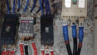 استجابة لشكاوى الأهالي، إصلاح عطل بكابينة محول كهرباء نجع الشيخ بقنا