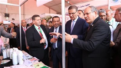 علاء فاروق يفتتح معرض مركز البحوث الزراعية الثاني بمشاركة 75 عارضا 