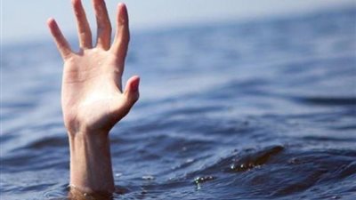 مصرع طالب غرقًا أثناء الاستحمام هربًا من حرارة الجو بترعة في دشنا بقنا