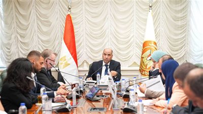 خارطة طريق وخطة تنفيذية لإطلاق البرنامج الوطني للعمل اللائق