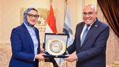 مصنع أخشاب جريد النخيل يتصدر مباحثات محافظ الوادي الجديد ورئيس العربية للتصنيع