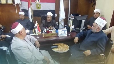 توجيهات عاجلة من مدير أوقاف قنا بالحفاظ على قدسية المساجد وحمايتها من الأفكار المتطرفة (صور)