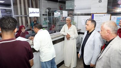 محافظ الشرقية يتابع سير العمل بالمركز التكنولوجي بفاقوس