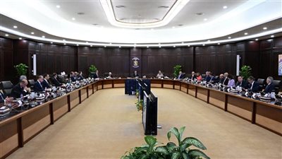 رئيس الوزراء: الحكومة تعمل على زيادة المخزون الاستراتيجي من المواد البترولية