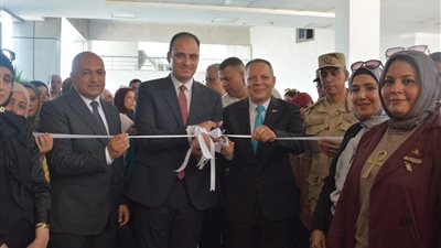 نائب محافظ دمياط يشهد افتتاح معرض مشروعات التخرج المتميزة بالجامعة