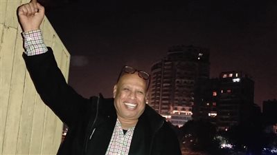 خالد محمود.. حلم الجنوبي وصحافة الإنسان.. حين تروي صاحبة الجلالة حكايات البشر من الصعيد الجواني إلى مأساة قطار العيد.. ومن سجون مانديلا لقصور الأميرة ديانا  