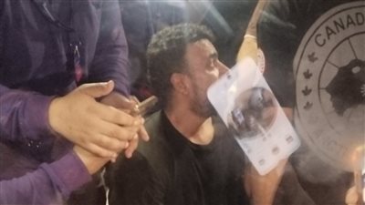أحمد العوضي يخطف الأنظار في الإسكندرية خلال العرض الخاص لفيلم 