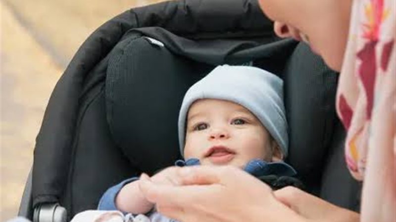 عربة حمل الأطفال