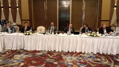 العناني يبحث تحويل شرم الشيخ لقائمة السياحة الخضراء