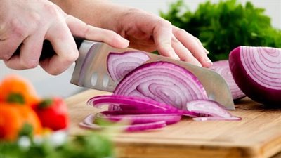 بعد أبحاث 24 سنة.. ظهور بصل بدون دموع بالأسواق.. وهذه أسعاره | فيديو