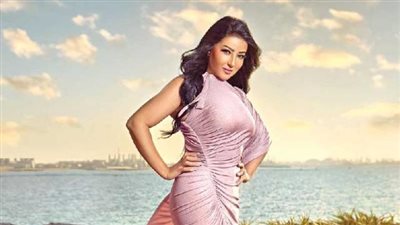 خبيرة تبلغ سمية الخشاب بمحاولة أذيتها بالسحر.. والفنانة: مبخافش لأني مع الله | فيديو