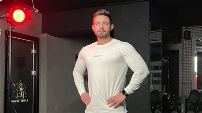 يوسف عمرو لاعب كرة في حامل اللقب أمام دينا الشربيني وهشام ماجد