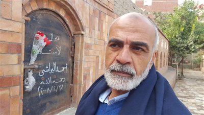 بالفيديو.. أهالي شربين يزورون قبر الإبراشي.. ومفاجأة عن حالته الصحية في أيامه الأخيرة