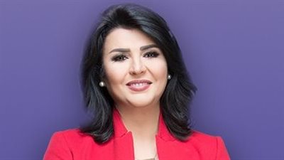 هدية مفاجئة من مني الشاذلي لزوجها.. تعرف عليها