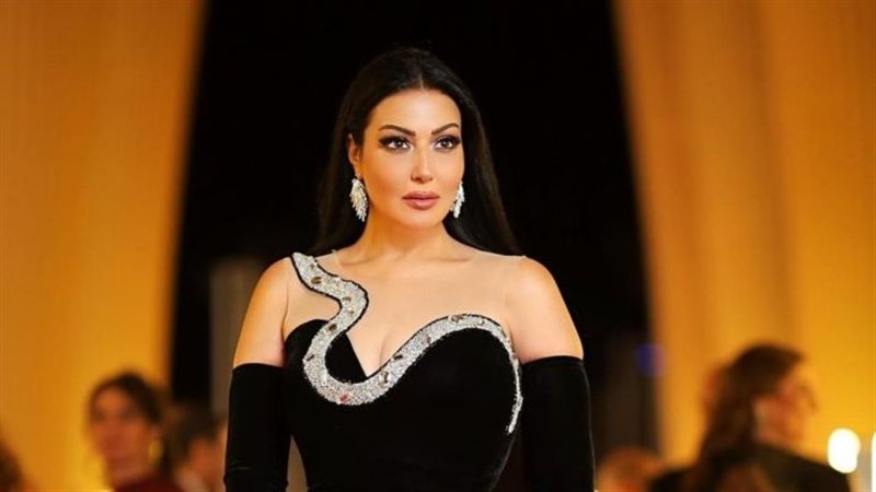 الفنانة سمية الخشاب