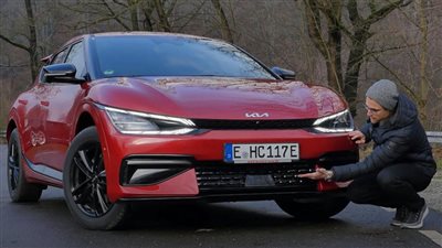 كيا EV6 الكهربائية تتفوق على مثيلتها الكورية في التصميم | فيديو