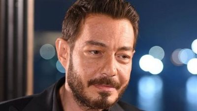 شخصيات مسلسل سوشيال.. أحمد زاهر صحفي وجيهان خليل إعلامية