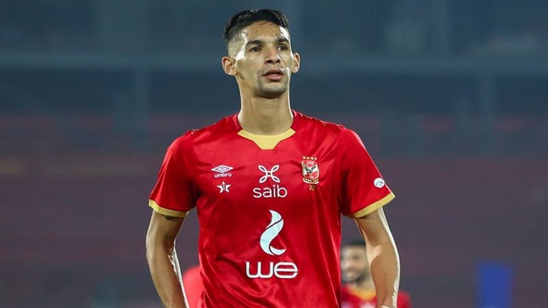 بدر بانون لاعب النادي