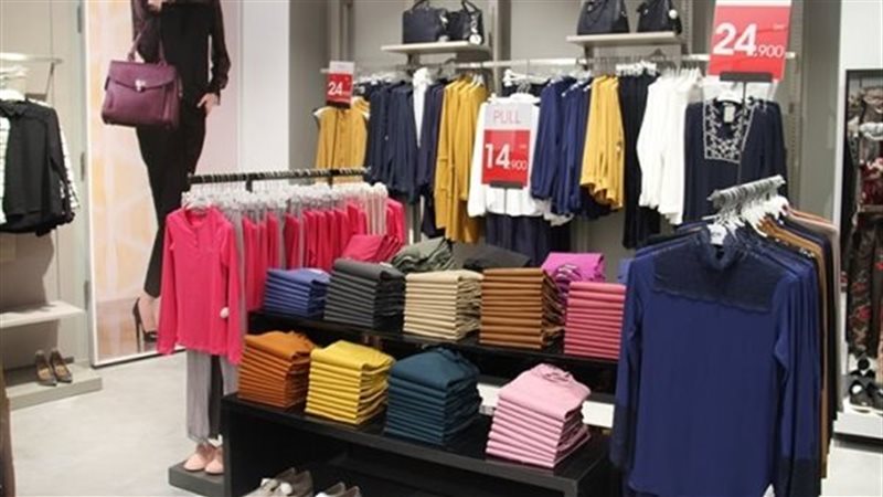 الملابس الجاهزة 