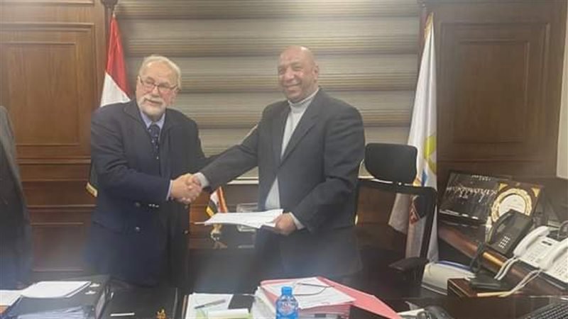 رئيس بترومنت عقب