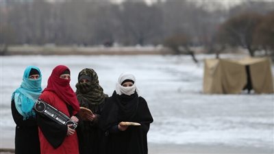 مظاهرة نسائية في كابل احتجاجًا على ارتداء الحجاب 