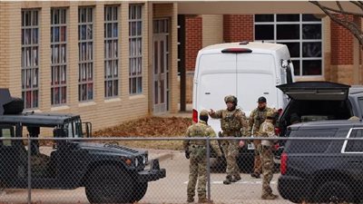 اسمه مالك أكرم ويعاني نفسيًّا.. أول صورة لمحتجز رهائن تكساس