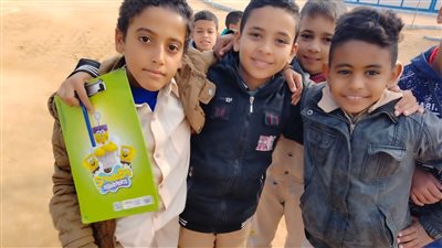 طلاب رابعة ابتدائي بأسيوط عن امتحان الدراسات: بعض الأسئلة جاءت من أجزاء لم ندرسها| فيديو 