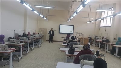 مزايا يحصل عليها شباب الخريجين بعد تدريبهم بمراكز القوى العاملة.. استخراج شهادة قياس مستوى المهارة.. وتغيير المهنة في بطاقة الرقم القومي 