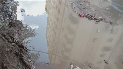 برك طينية تفترش شوارع منطقة الرابعة فى الإسكندرية | صور 