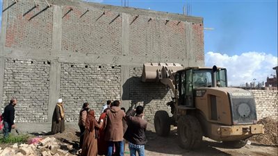 بسبب التعديات.. إحالة رئيس قرية بقليوب للتحقيق 