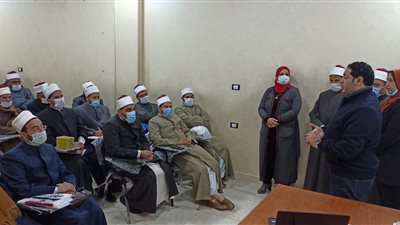 جلسات الدوار.. نائب محافظ بني سويف يتفقد تدريب الأئمة والدعاة 