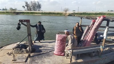 عم سعيد.. قصة مسن يعمل علي معديات الموت بالشرقية منذ 56 سنة|فيديو