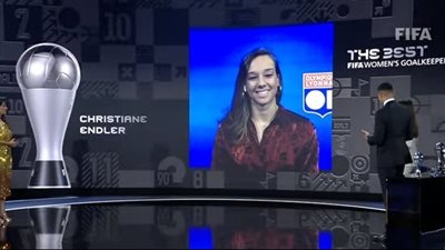 جوائز ذا بيست.. التشيلية كريستيان إندلر أفضل حارسة مرمى في العالم
