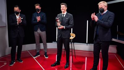 أخبار الرياضة: خسارة صلاح جائزة الأفضل.. تعادل قاتل للأهلي.. والمنتخب يستعد للسودان